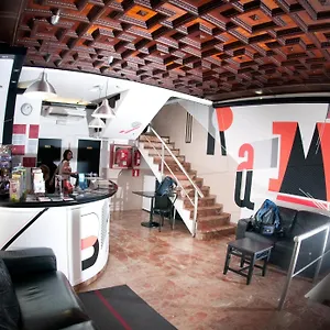 https://budget-hostal-ramblas.catalonia-hotels.com